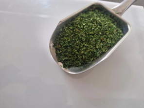 Perejil deshidratado por 1 Kg      