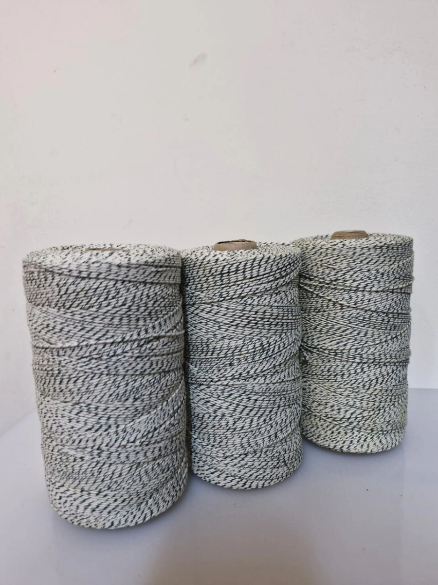 Bobina hilo Bicolor Verde/Blanco x 1/2 Kg      